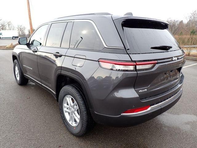 2025 Jeep Grand Cherokee GRAND CHEROKEE LAREDO 4X4