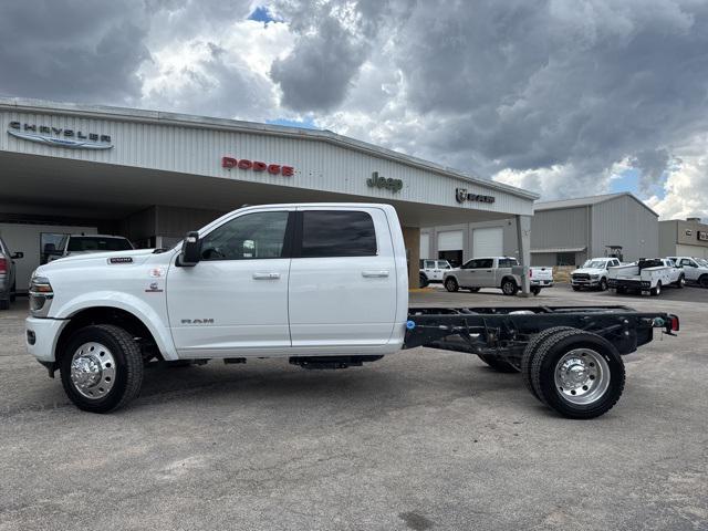 2025 RAM Ram 5500 Chassis Cab RAM 5500 BIG HORN CHASSIS CREW CAB 4X4 60 CA