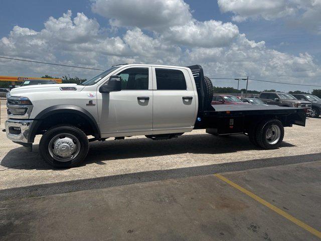 2025 RAM Ram 5500 Chassis Cab RAM 5500 TRADESMAN CHASSIS CREW CAB 4X4 84 CA 2025 RAM Ram 5500 Chassis Cab RAM 5500 TRADESMAN CHASSIS CREW CAB 4X4 84 CA