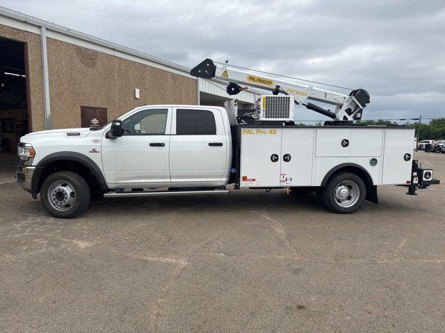 2024 RAM Ram 5500 Chassis Cab RAM 5500 TRADESMAN CHASSIS CREW CAB 4X4 84 CA 2024 RAM Ram 5500 Chassis Cab RAM 5500 TRADESMAN CHASSIS CREW CAB 4X4 84 CA