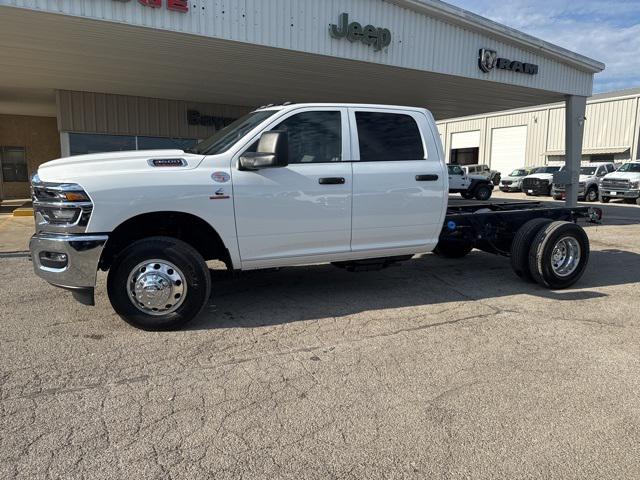 2026 RAM Ram 3500 Chassis Cab RAM 3500 TRADESMAN CREW CAB CHASSIS 4X4 60 CA 2026 RAM Ram 3500 Chassis Cab RAM 3500 TRADESMAN CREW CAB CHASSIS 4X4 60 CA