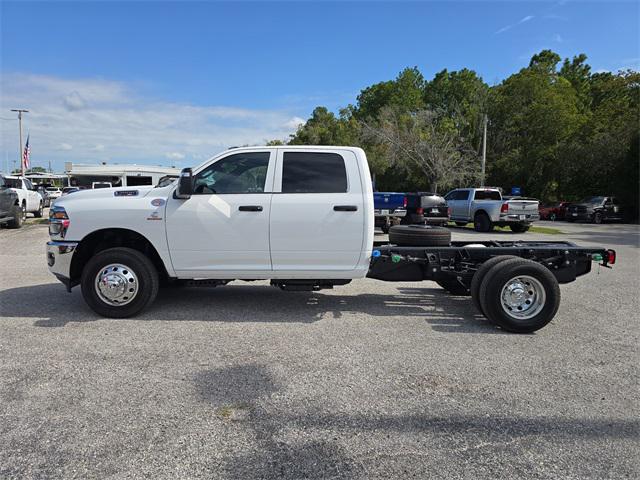 2026 RAM Ram 3500 Chassis Cab RAM 3500 TRADESMAN CREW CAB CHASSIS 4X4 60 CA 2026 RAM Ram 3500 Chassis Cab RAM 3500 TRADESMAN CREW CAB CHASSIS 4X4 60 CA