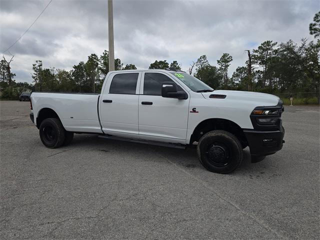 2026 RAM Ram 3500 RAM 3500 TRADESMAN CREW CAB 4X4 8 BOX 2026 RAM Ram 3500 RAM 3500 TRADESMAN CREW CAB 4X4 8 BOX