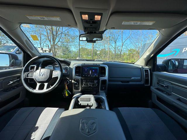 2017 RAM 1500 Big Horn Crew Cab 4x4 64 Box