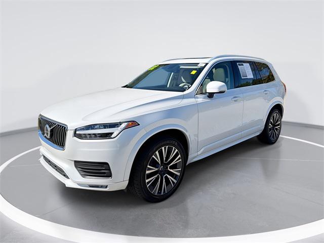 2022 Volvo XC90 T5 Momentum 7 Passenger