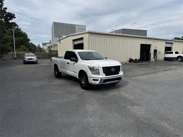 2024 Nissan TITAN Crew Cab SV 4x4 2024 Nissan TITAN Crew Cab SV 4x4
