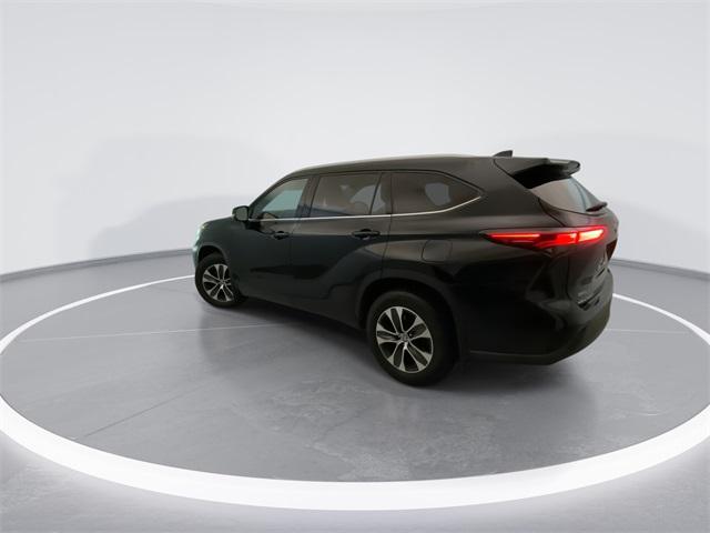 2022 Toyota Highlander XLE 2022 Toyota Highlander XLE