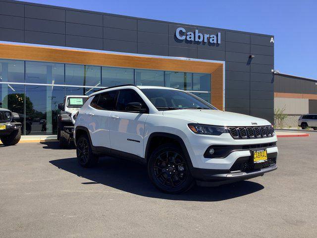 2025 Jeep Compass COMPASS LATITUDE 4X4
