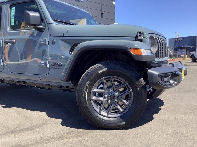 2025 Jeep Gladiator GLADIATOR SPORT S 4X4 2025 Jeep Gladiator GLADIATOR SPORT S 4X4