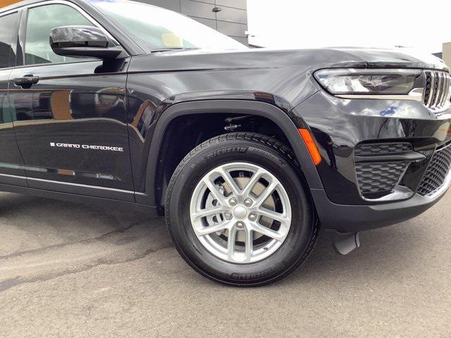 2025 Jeep Grand Cherokee GRAND CHEROKEE LAREDO X 4X4