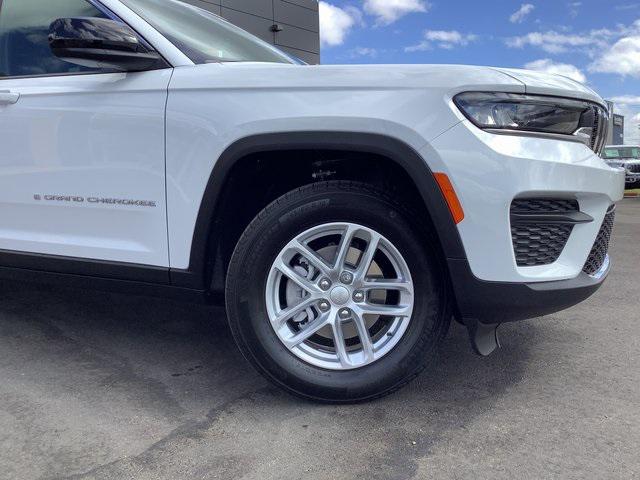 2025 Jeep Grand Cherokee GRAND CHEROKEE LAREDO X 4X4