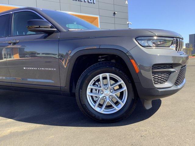 2025 Jeep Grand Cherokee GRAND CHEROKEE LAREDO X 4X4 2025 Jeep Grand Cherokee GRAND CHEROKEE LAREDO X 4X4