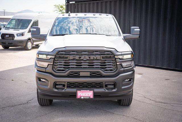 2025 RAM Ram 3500 Chassis Cab RAM 3500 TRADESMAN CREW CAB CHASSIS 4X4 60 CA