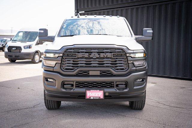 2025 RAM Ram 3500 Chassis Cab RAM 3500 TRADESMAN CREW CAB CHASSIS 4X4 60 CA