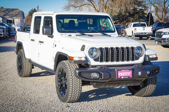 2025 Jeep Gladiator GLADIATOR NIGHTHAWK 4X4 2025 Jeep Gladiator GLADIATOR NIGHTHAWK 4X4