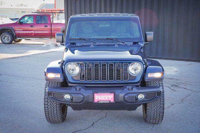 2025 Jeep Gladiator GLADIATOR NIGHTHAWK 4X4