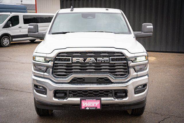 2025 RAM Ram 3500 RAM 3500 TRADESMAN CREW CAB 4X4 64 BOX