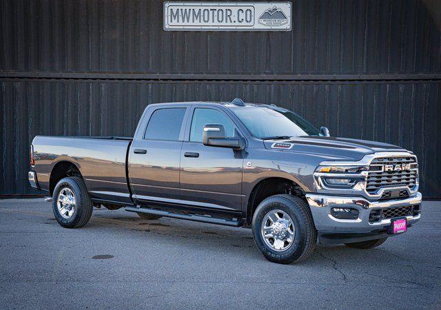 2025 RAM Ram 3500 RAM 3500 TRADESMAN CREW CAB 4X4 8 BOX