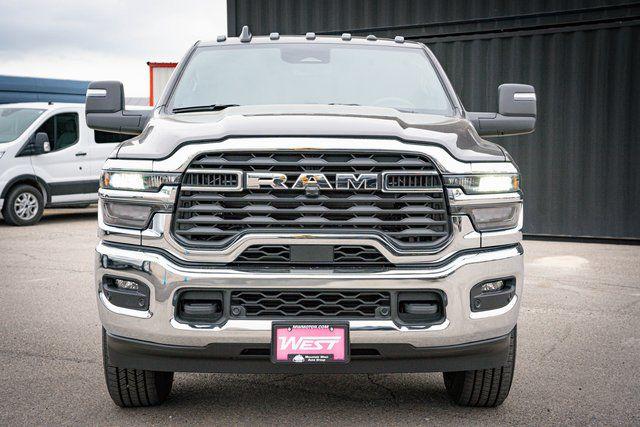 2025 RAM Ram 3500 RAM 3500 TRADESMAN CREW CAB 4X4 64 BOX