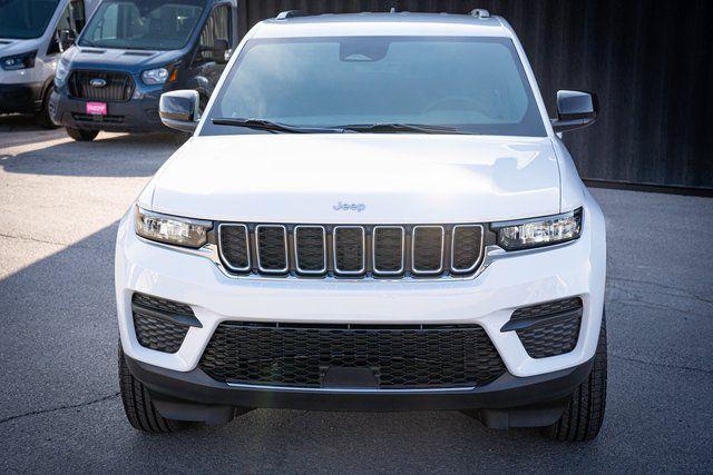 2025 Jeep Grand Cherokee GRAND CHEROKEE LAREDO 4X4