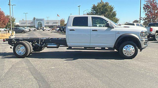 2026 RAM Ram 5500 Chassis Cab RAM 5500 TRADESMAN CHASSIS CREW CAB 4X4 84 CA 2026 RAM Ram 5500 Chassis Cab RAM 5500 TRADESMAN CHASSIS CREW CAB 4X4 84 CA