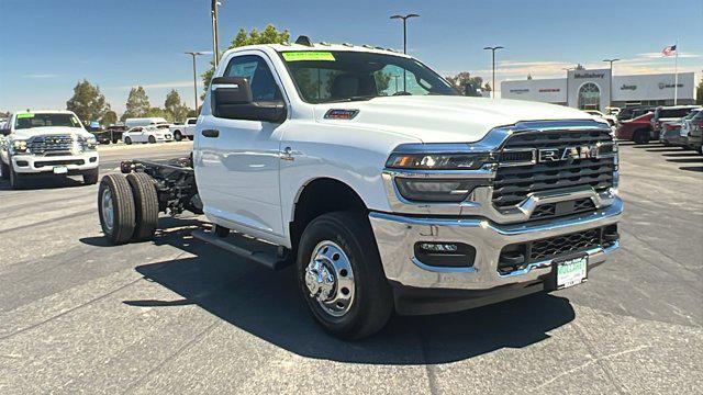 2026 RAM Ram 3500 Chassis Cab RAM 3500 TRADESMAN CHASSIS REGULAR CAB 4X4 84 CA