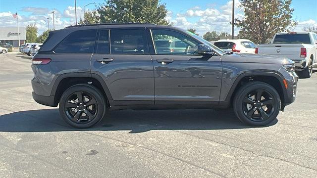 2025 Jeep Grand Cherokee GRAND CHEROKEE ALTITUDE 4X4 2025 Jeep Grand Cherokee GRAND CHEROKEE ALTITUDE 4X4