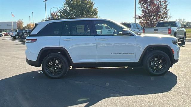 2025 Jeep Grand Cherokee GRAND CHEROKEE ALTITUDE 4X4 2025 Jeep Grand Cherokee GRAND CHEROKEE ALTITUDE 4X4