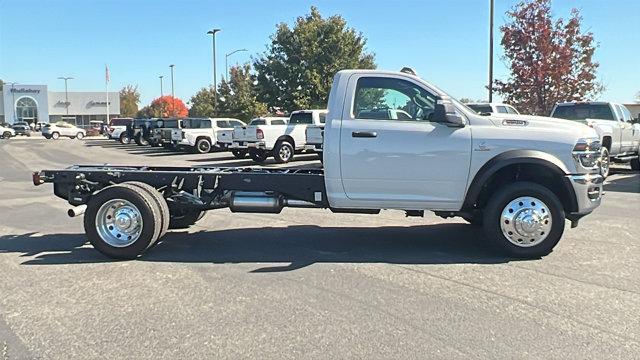 2026 RAM Ram 5500 Chassis Cab RAM 5500 TRADESMAN CHASSIS REGULAR CAB 4X4 84 CA 2026 RAM Ram 5500 Chassis Cab RAM 5500 TRADESMAN CHASSIS REGULAR CAB 4X4 84 CA