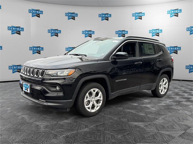 2024 Jeep Compass COMPASS LATITUDE 4X4
