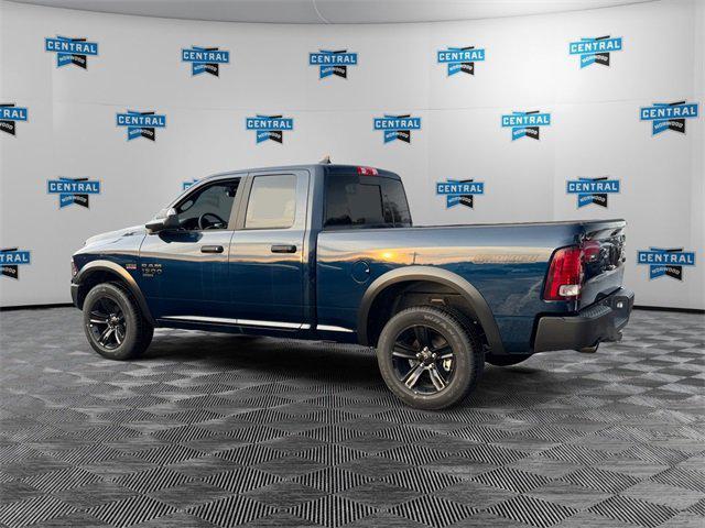 2024 RAM Ram 1500 Classic RAM 1500 CLASSIC WARLOCK QUAD CAB 4X4 64 BOX