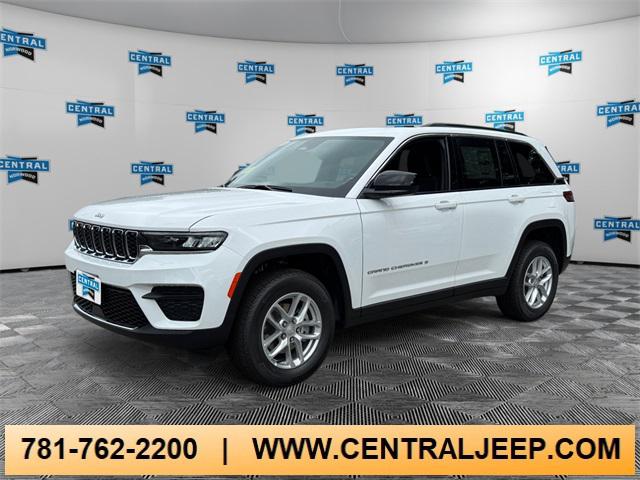 2025 Jeep Grand Cherokee GRAND CHEROKEE LAREDO X 4X4