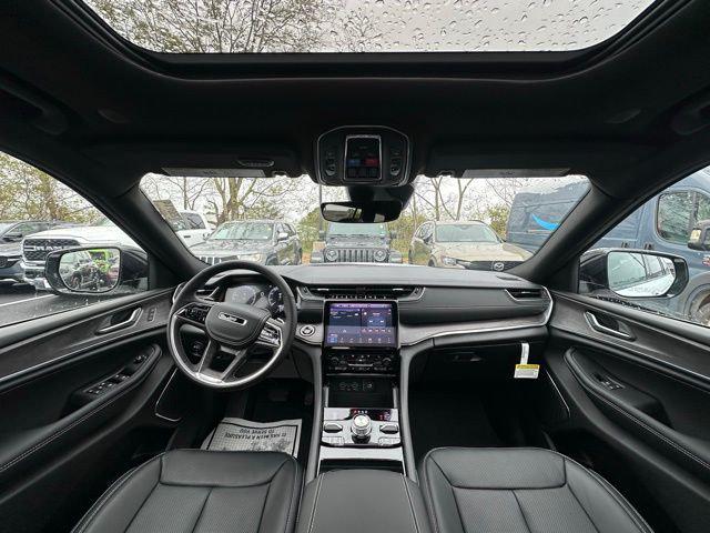 2025 Jeep Grand Cherokee GRAND CHEROKEE L OVERLAND 4X4