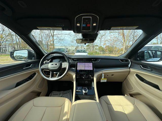 2025 Jeep Grand Cherokee GRAND CHEROKEE LIMITED 4X4 2025 Jeep Grand Cherokee GRAND CHEROKEE LIMITED 4X4