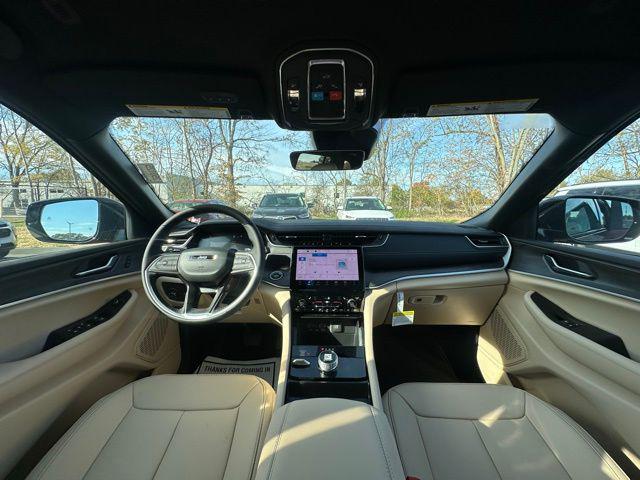 2025 Jeep Grand Cherokee GRAND CHEROKEE LIMITED 4X4 2025 Jeep Grand Cherokee GRAND CHEROKEE LIMITED 4X4