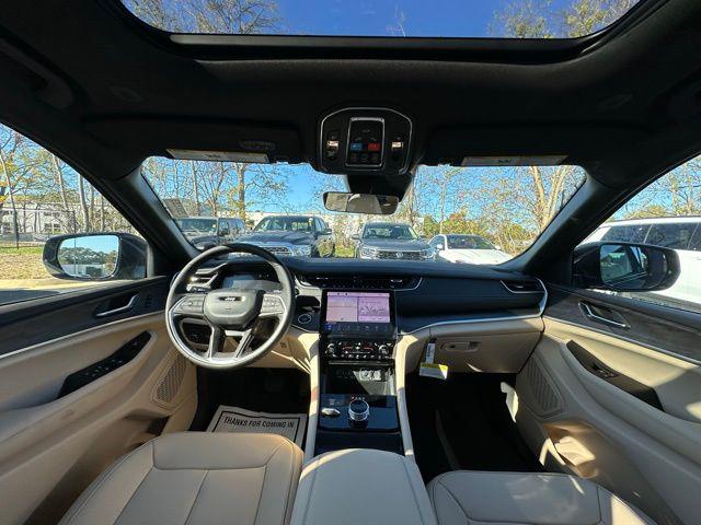 2025 Jeep Grand Cherokee GRAND CHEROKEE LIMITED 4X4 2025 Jeep Grand Cherokee GRAND CHEROKEE LIMITED 4X4