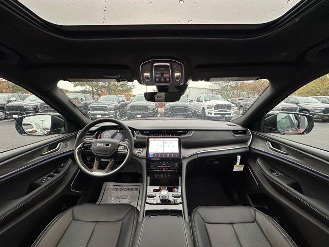 2025 Jeep Grand Cherokee GRAND CHEROKEE OVERLAND 4X4 2025 Jeep Grand Cherokee GRAND CHEROKEE OVERLAND 4X4