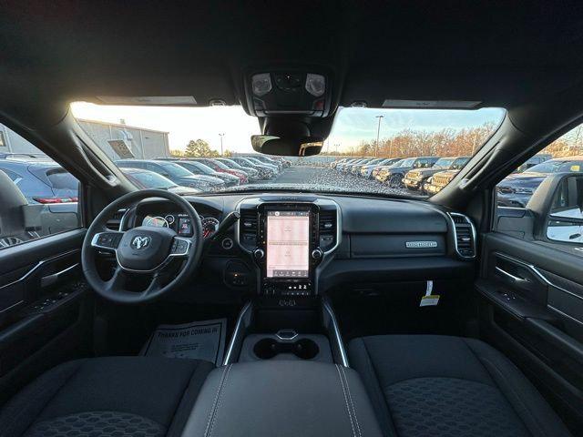 2025 RAM Ram 3500 RAM 3500 BIG HORN CREW CAB 4X4 8 BOX 2025 RAM Ram 3500 RAM 3500 BIG HORN CREW CAB 4X4 8 BOX