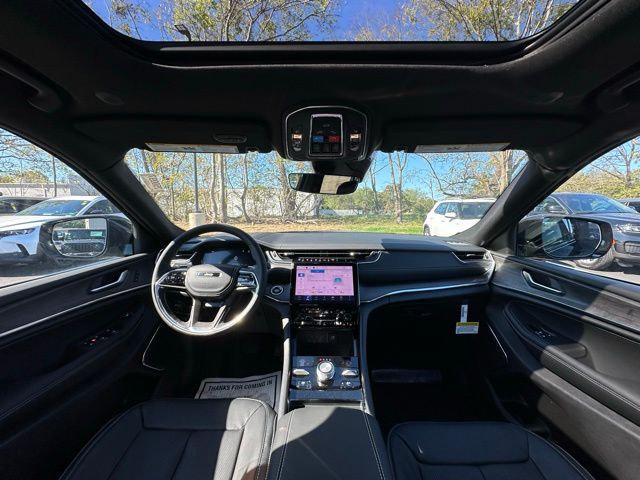 2025 Jeep Grand Cherokee GRAND CHEROKEE OVERLAND 4X4