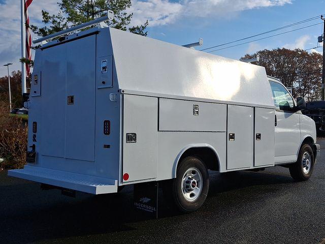 2025 GMC Savana Cutaway Work Van