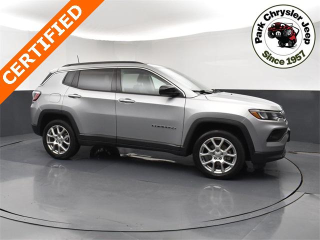 2022 Jeep Compass Latitude Lux 4x4 2022 Jeep Compass Latitude Lux 4x4