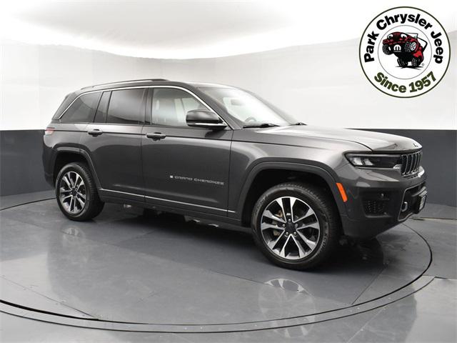 2022 Jeep Grand Cherokee Overland 4x4 2022 Jeep Grand Cherokee Overland 4x4