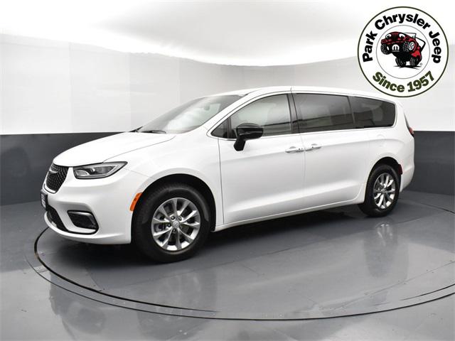 2026 Chrysler Pacifica PACIFICA SELECT AWD