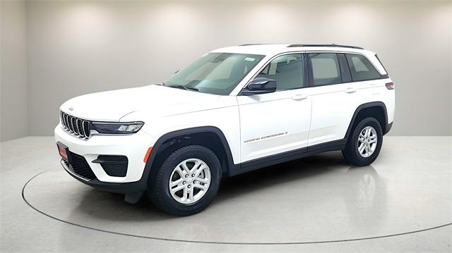 2025 Jeep Grand Cherokee GRAND CHEROKEE LAREDO 4X4