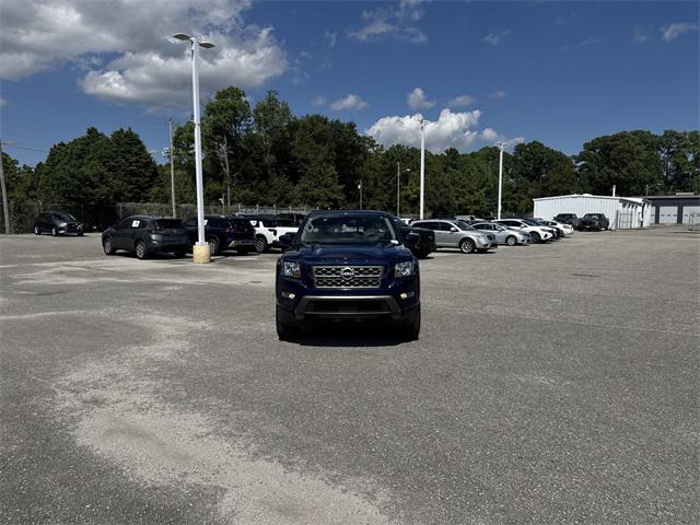 2022 Nissan Frontier Crew Cab SV 4x2