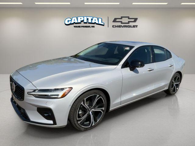 2024 Volvo S60 B5 Ultimate Dark Theme 2024 Volvo S60 B5 Ultimate Dark Theme