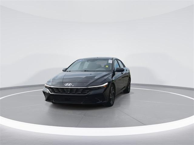 2024 Hyundai Elantra SEL 2024 Hyundai Elantra SEL