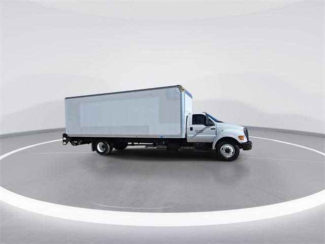 2015 Ford F-750 box truck