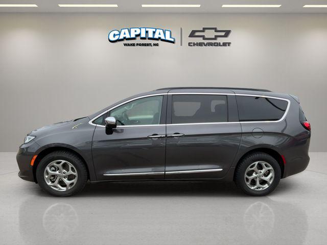 2023 Chrysler Pacifica Limited AWD