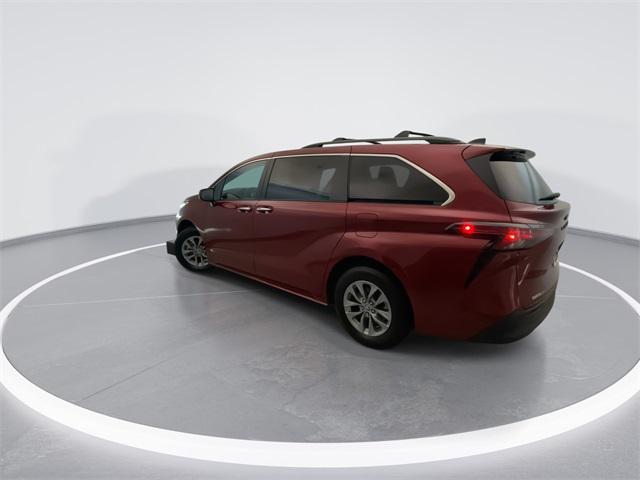 2022 Toyota Sienna XLE 2022 Toyota Sienna XLE